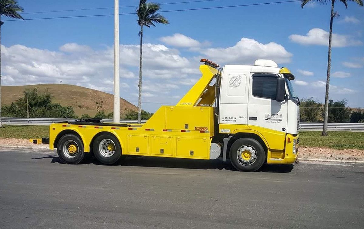 Guincho Bazoni para reboque de automóveis e caminhões